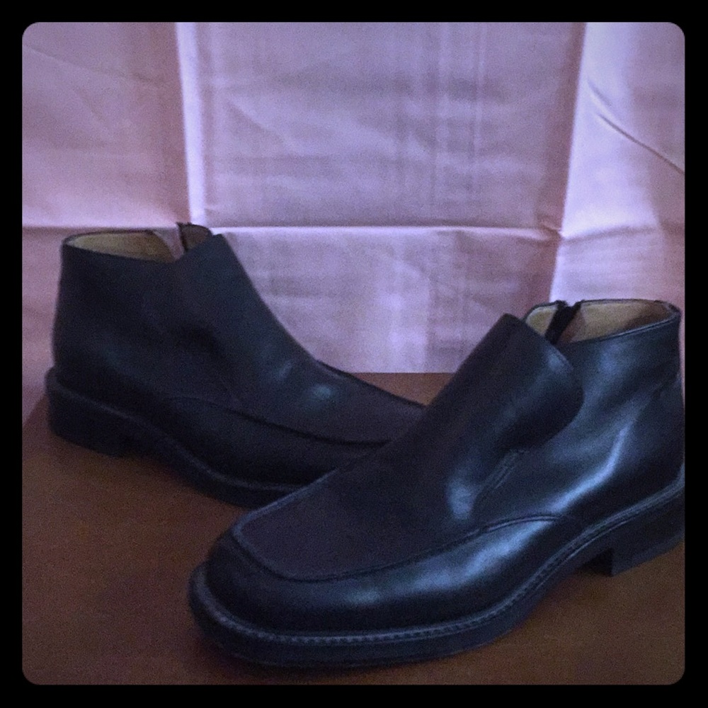 Kenneth Cole ankle boot